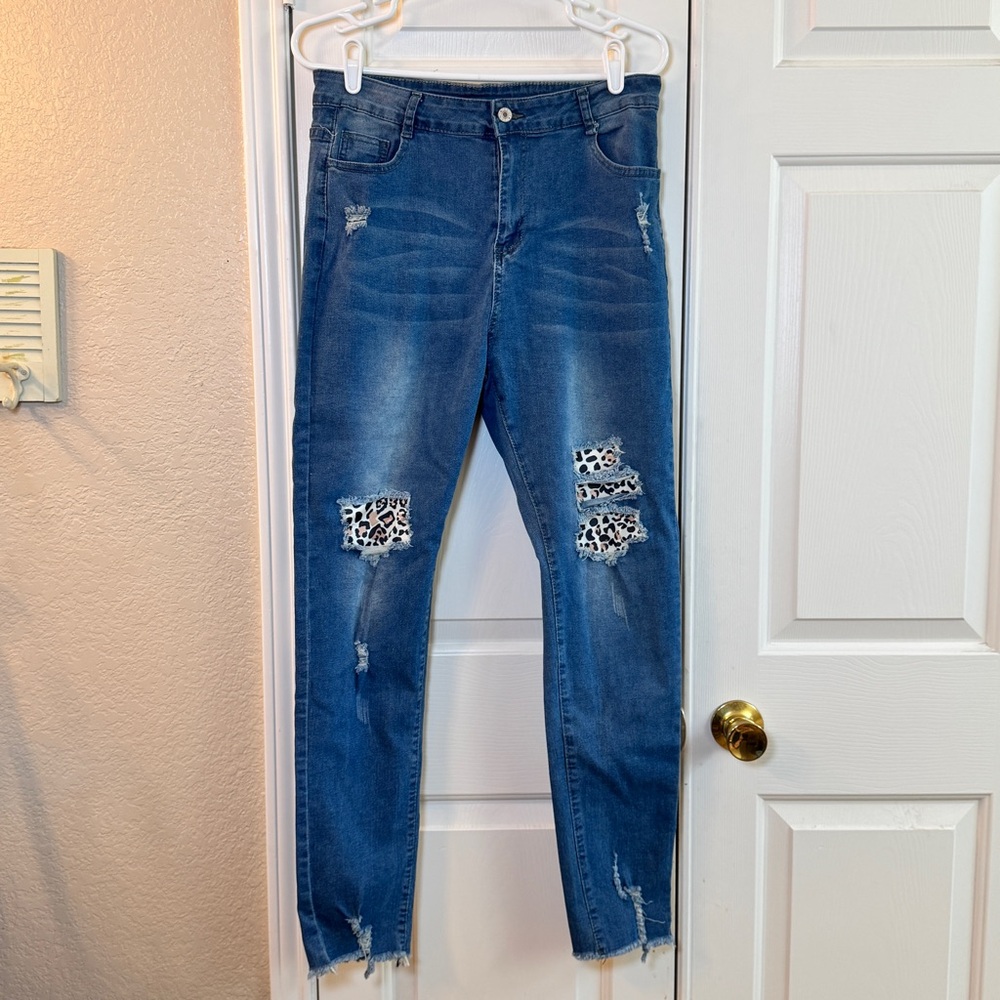 Distressed Blue Jeans with Leopard Patch, Women’s‎ Stretch, Sz XL
